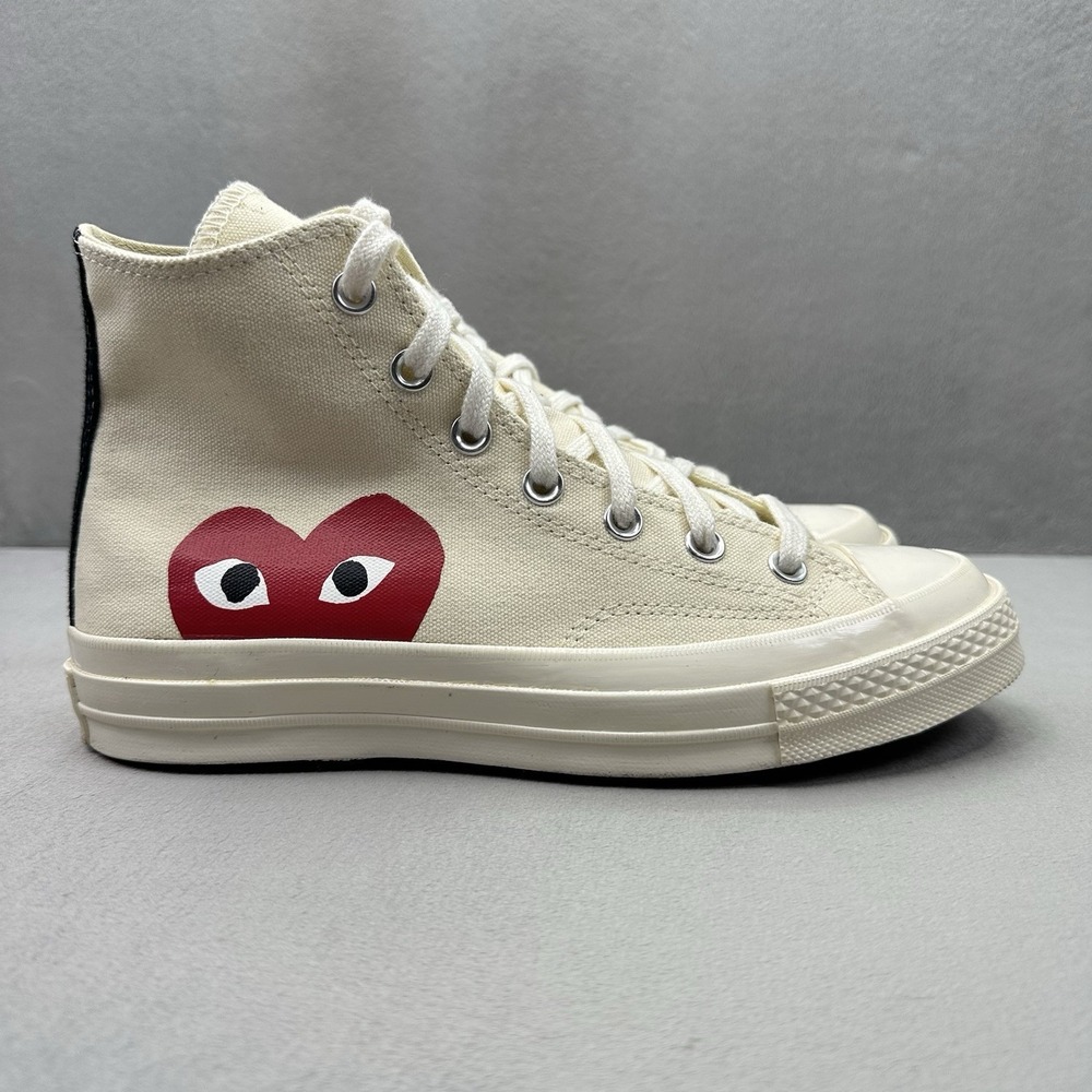 Womens Size 8 Converse x Commes des Garcons PLAY Chuck Taylor All Star Hearts